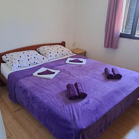 Robinzon House Pia Villa Banj Luaran gambar
